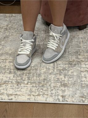 Nike Air Jordan 1 Mid Women’s Sneakers - Light Gray & White